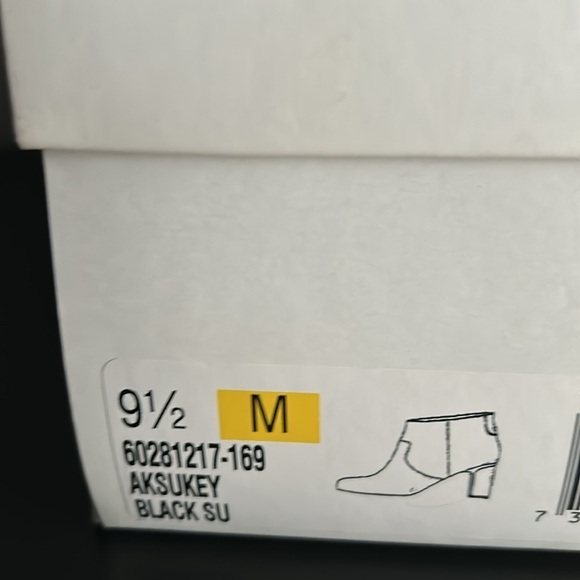 Anne Klien Aksukey Black Suede 9.5 Black & Gold - Picture 6 of 6